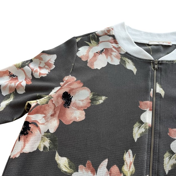 Le Lis Women’s Sz S Gray Blush Pink Floral Zip Chiffon Bomber Jacket Cottagecore - Picture 8 of 16
